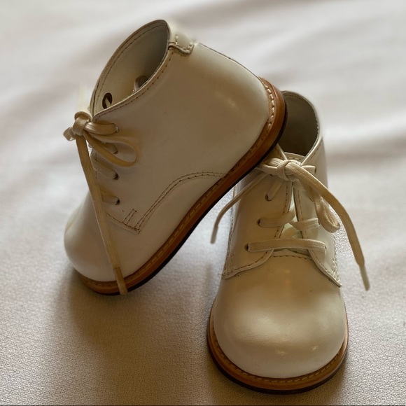 White Baby Walking Shoes - Picture 3 of 11